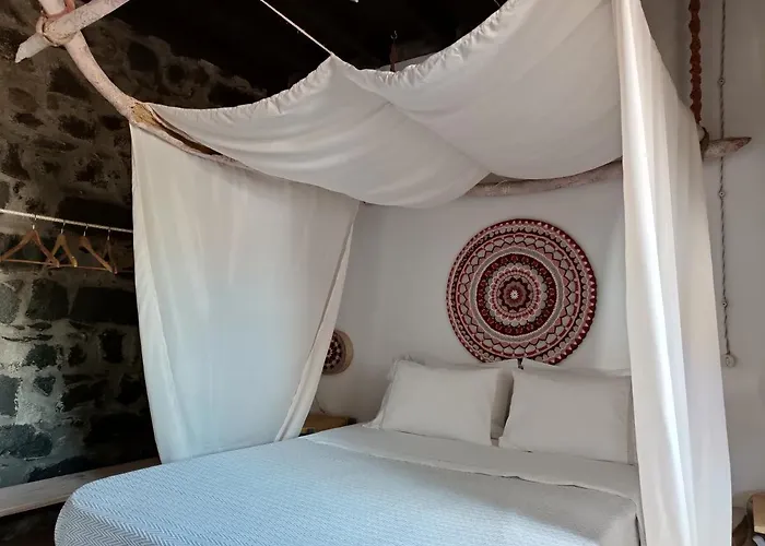 Avo Da Rosa 3 * Povoação